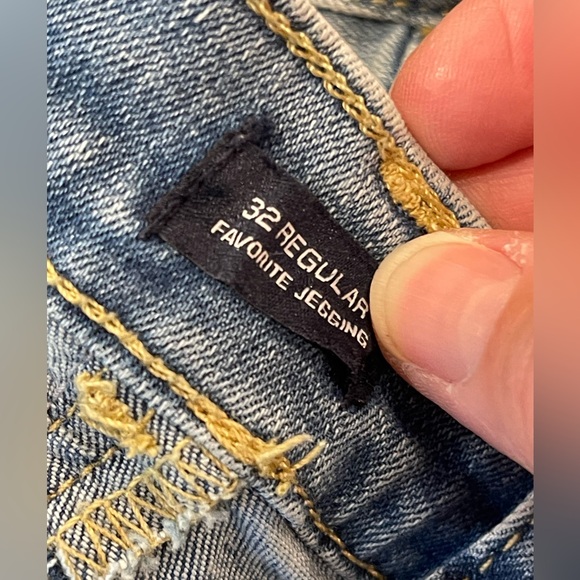 Gap denim favorite Jegging ladies size 32/14 stretch with ripped knee‎ feature - Picture 8 of 10